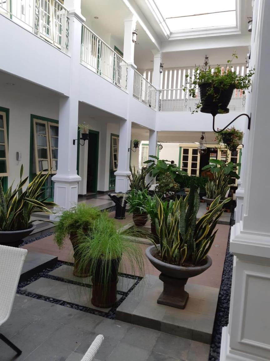 Rumah Jawa Guest House Yogyakarta Exterior photo